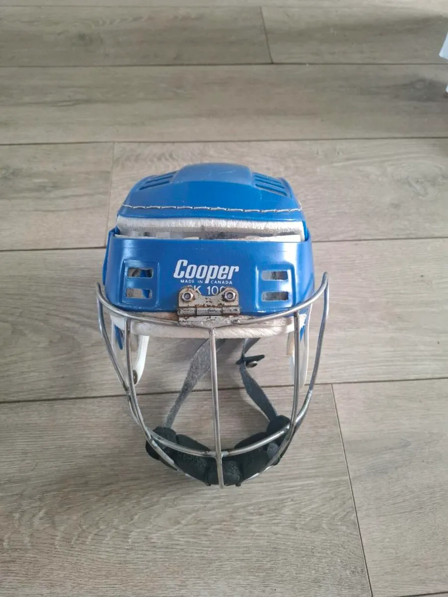 Cooper SK100 Hurling Helmet - Image 1