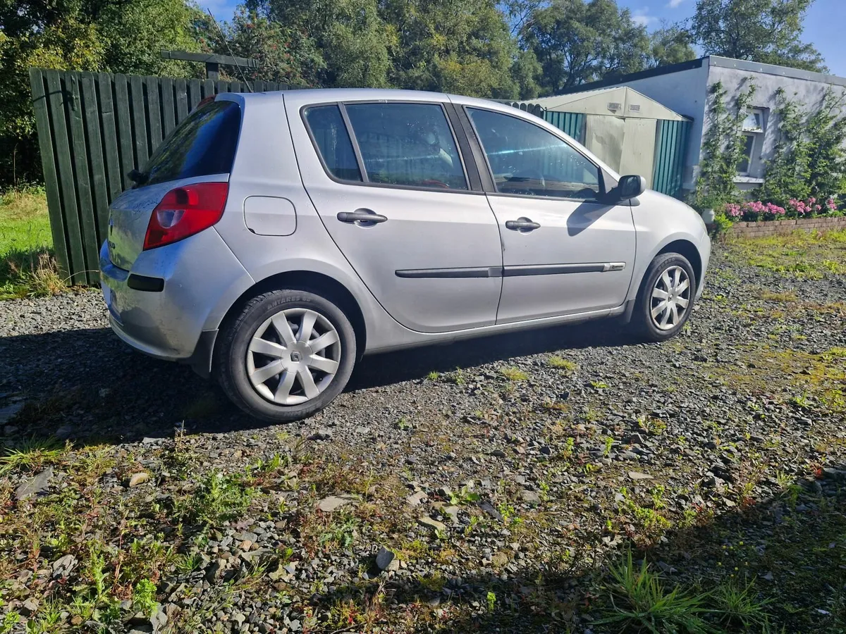 Renault Clio  ,, 1.1 petrol ,,,,NCT 2026 - Image 2