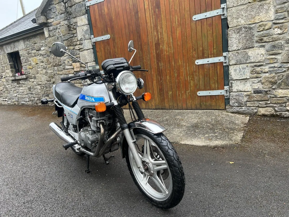 Honda 250 super dream - Image 2