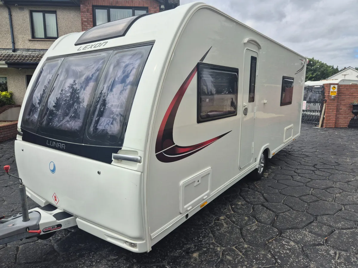 2018  Lunar  Lexon 570  Fixed  Single Beds - Image 1