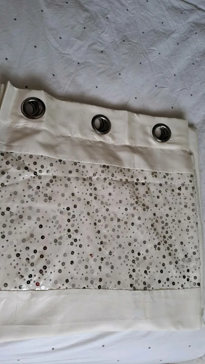 Cream curtains 90x90 - Image 1