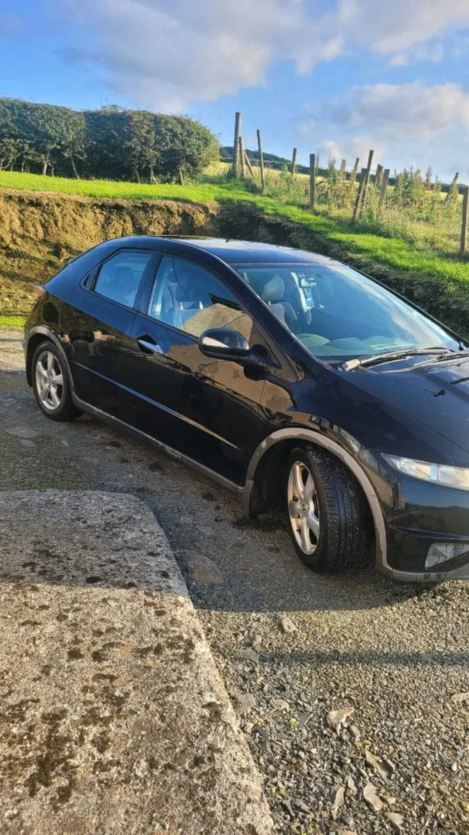Honda Civic 2008 - Image 2