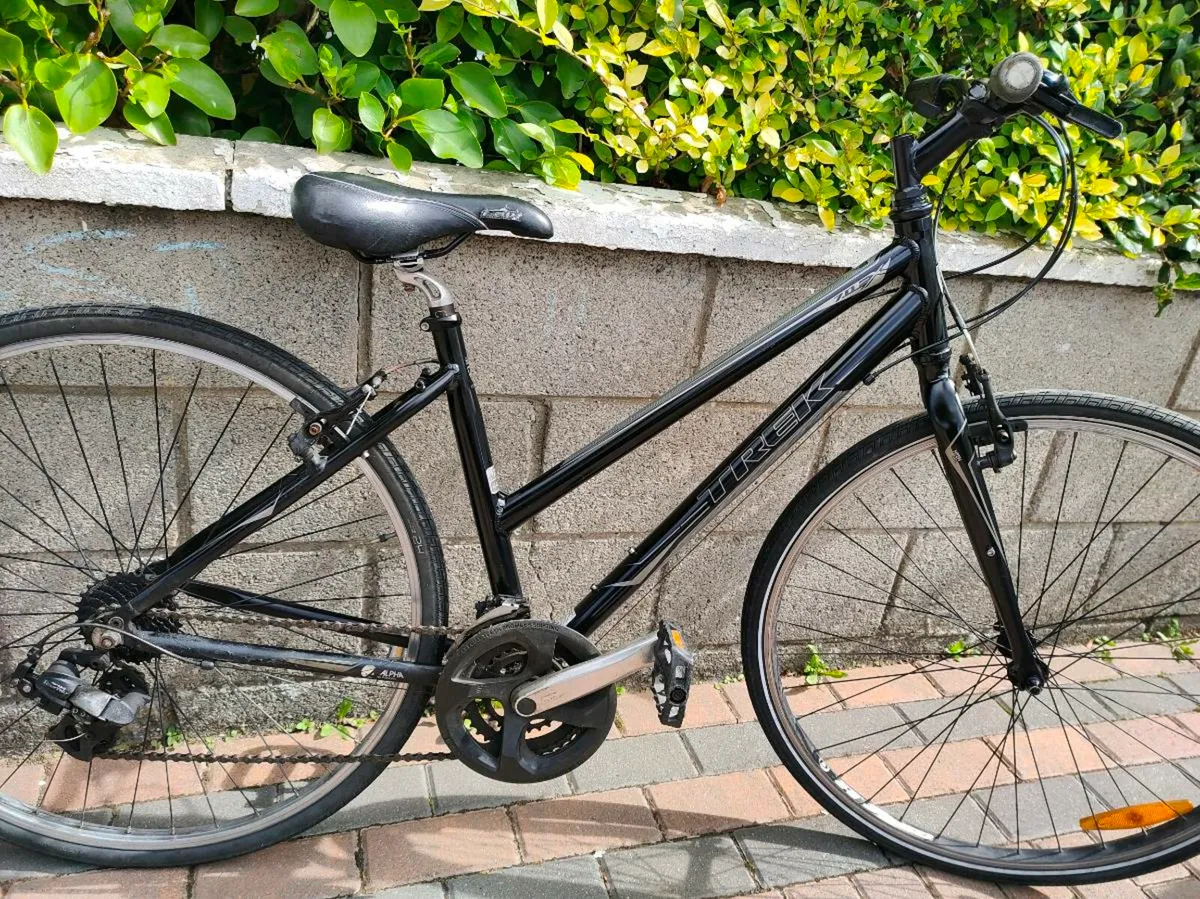 Ladys Trek Hybrid Bike - Image 1