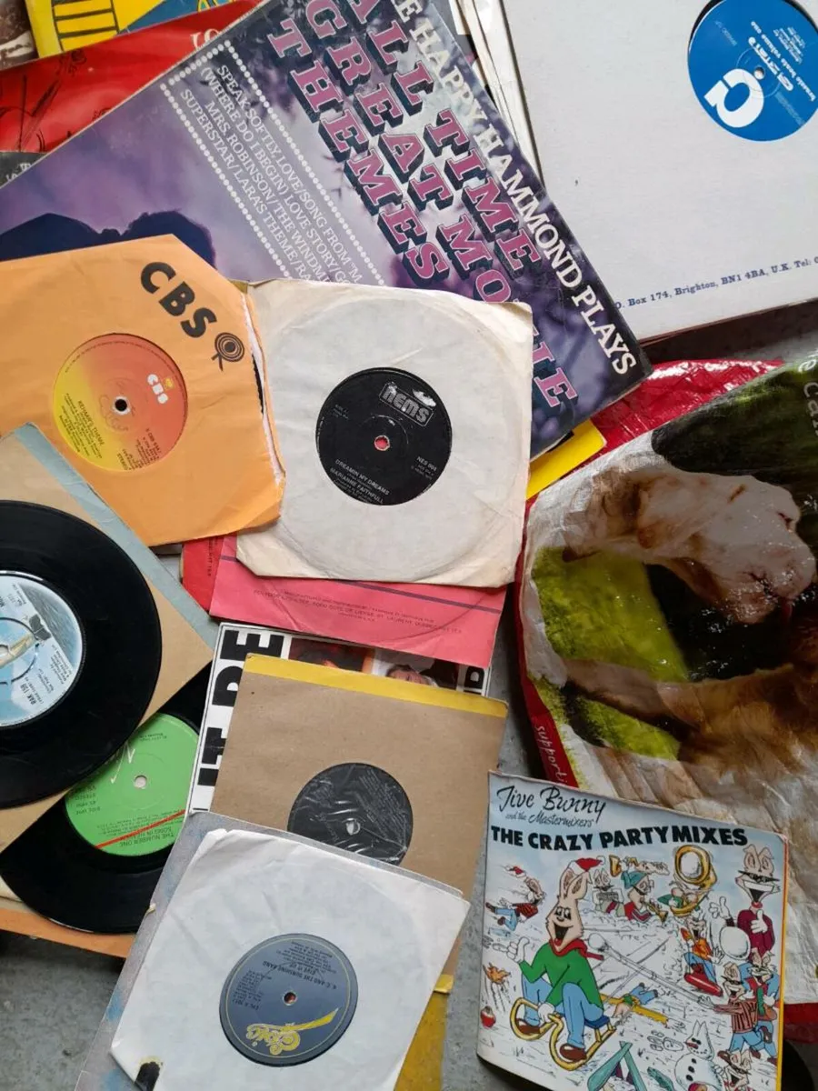 Old records - Image 3