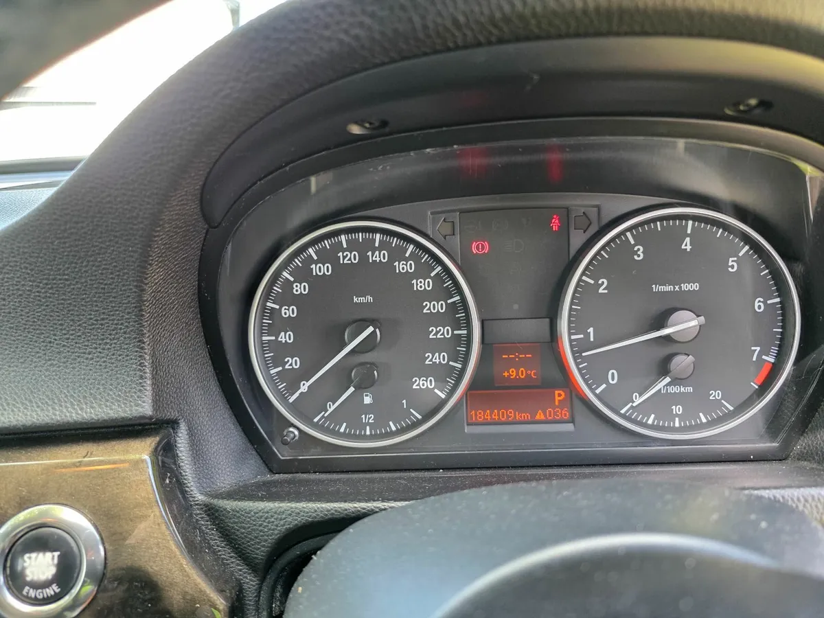 BMW 3-Series 2008 - Image 3