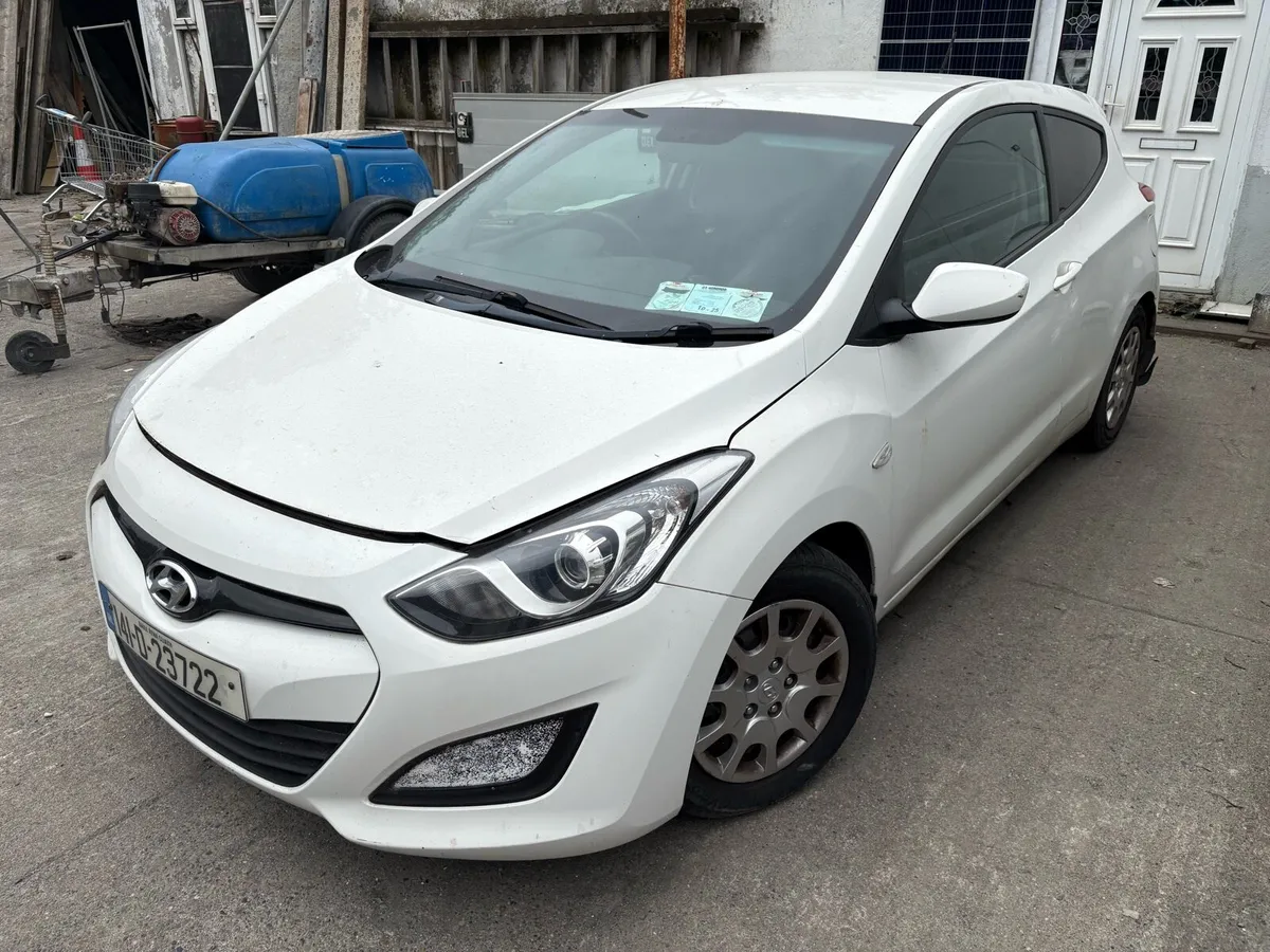2014 Hyundai i30 - Image 2