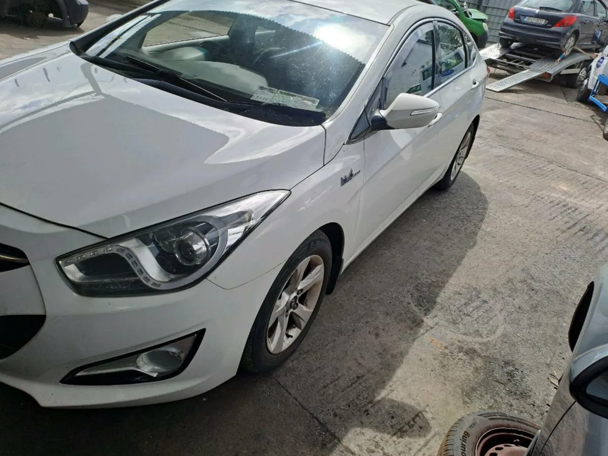 131 Hyundai I40 Breaking for parts - Image 3