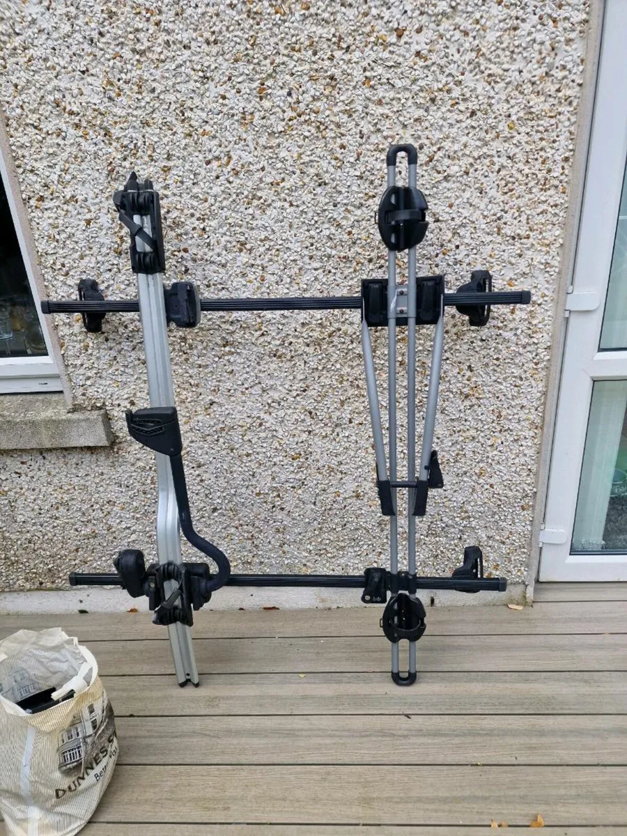 2x Thule bike racks and roof bars - Image 2
