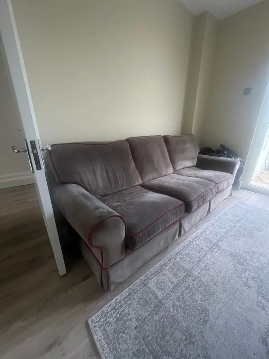 3 Seater couch - Laura Ashley - Image 1