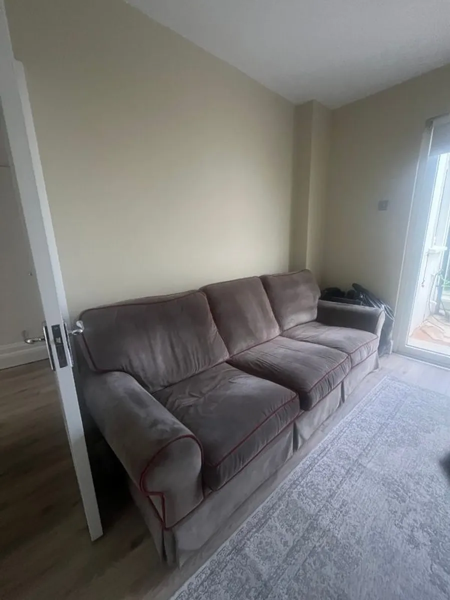 3 Seater couch - Laura Ashley - Image 2