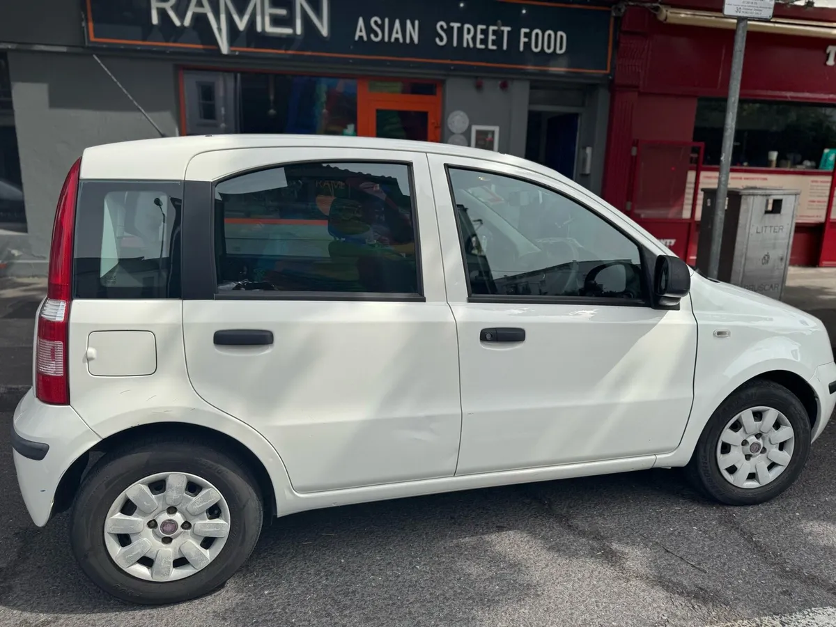 Car - Image 3