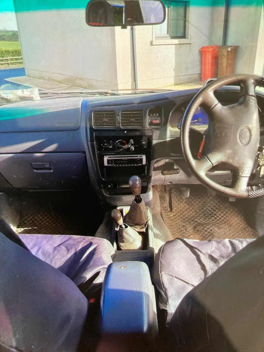Toyota hilux - Image 3