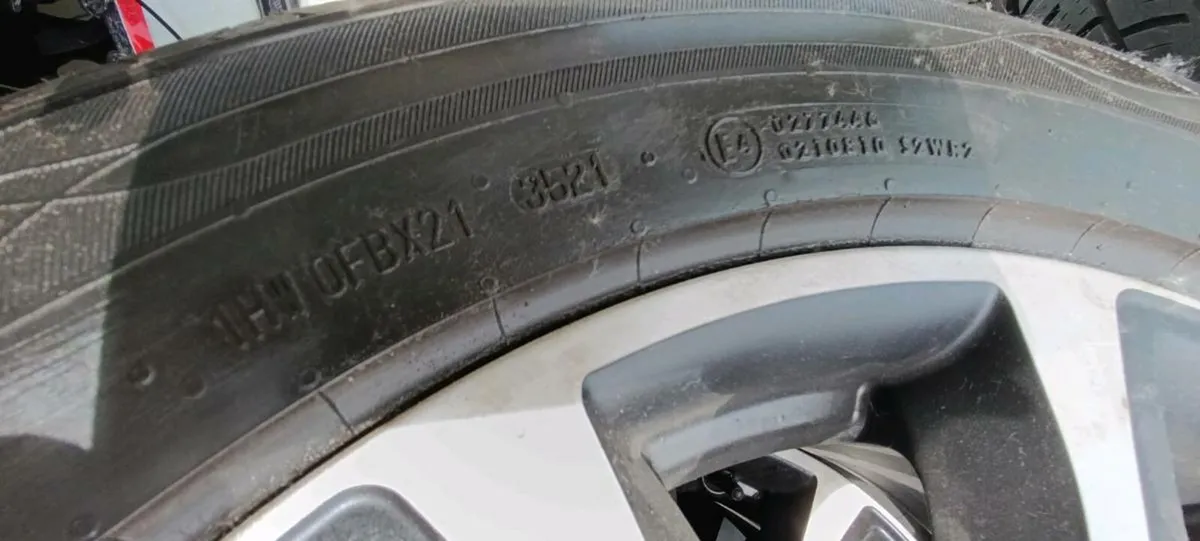 Wheels for Range Rover 235/60 r18, with tyres - Image 2