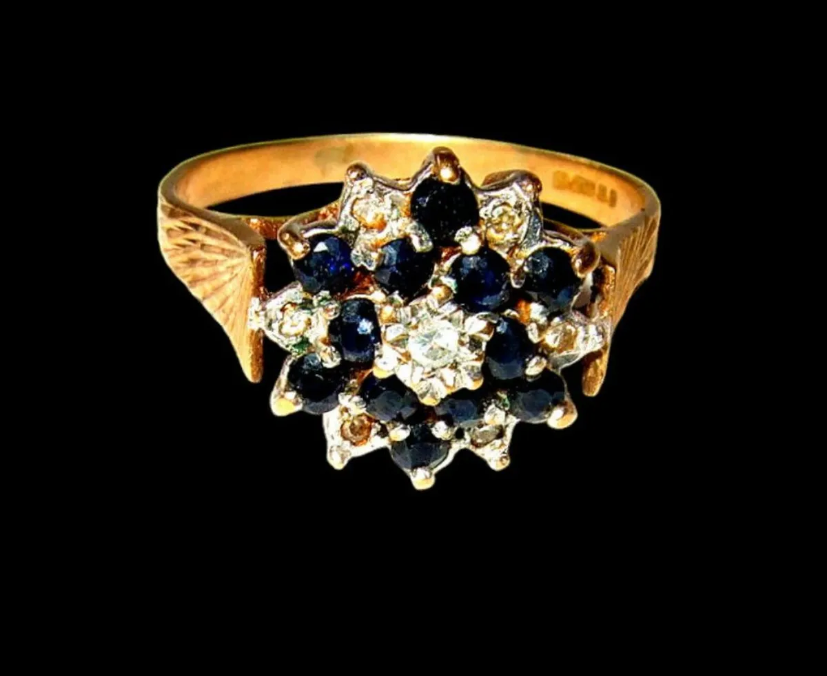 Vintage Hallmarked 14k Gold/Diamond Cluster - Image 1