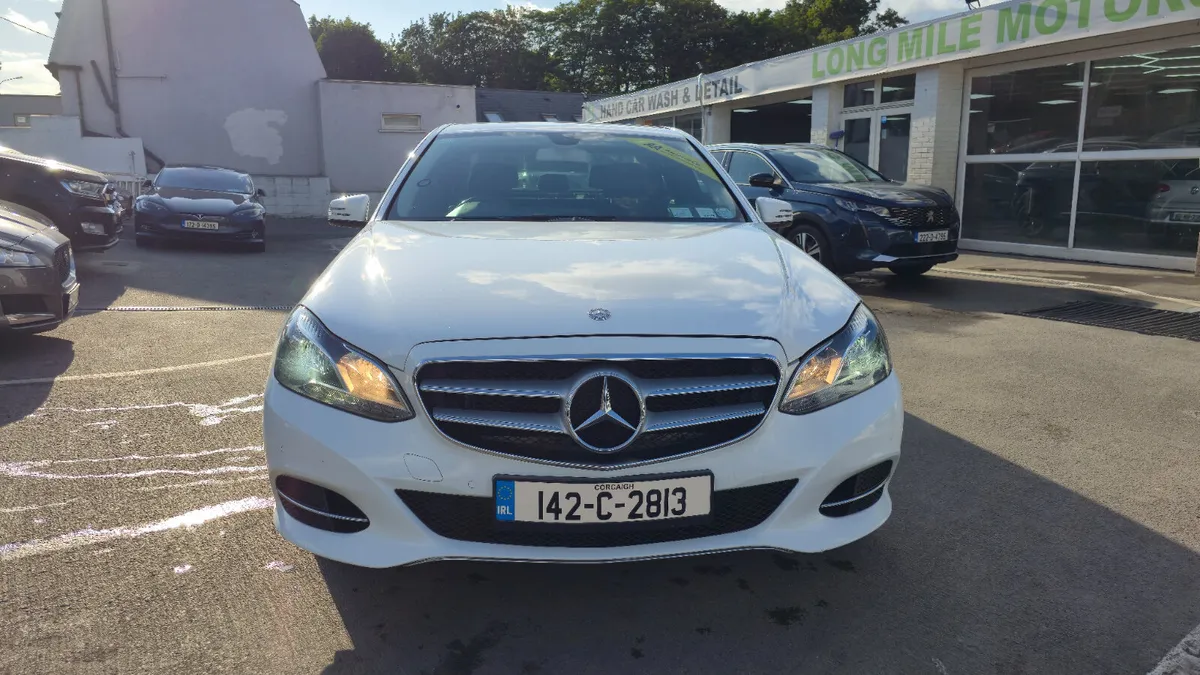 Mercedes-Benz E-Class AVANTGARDE - Image 4