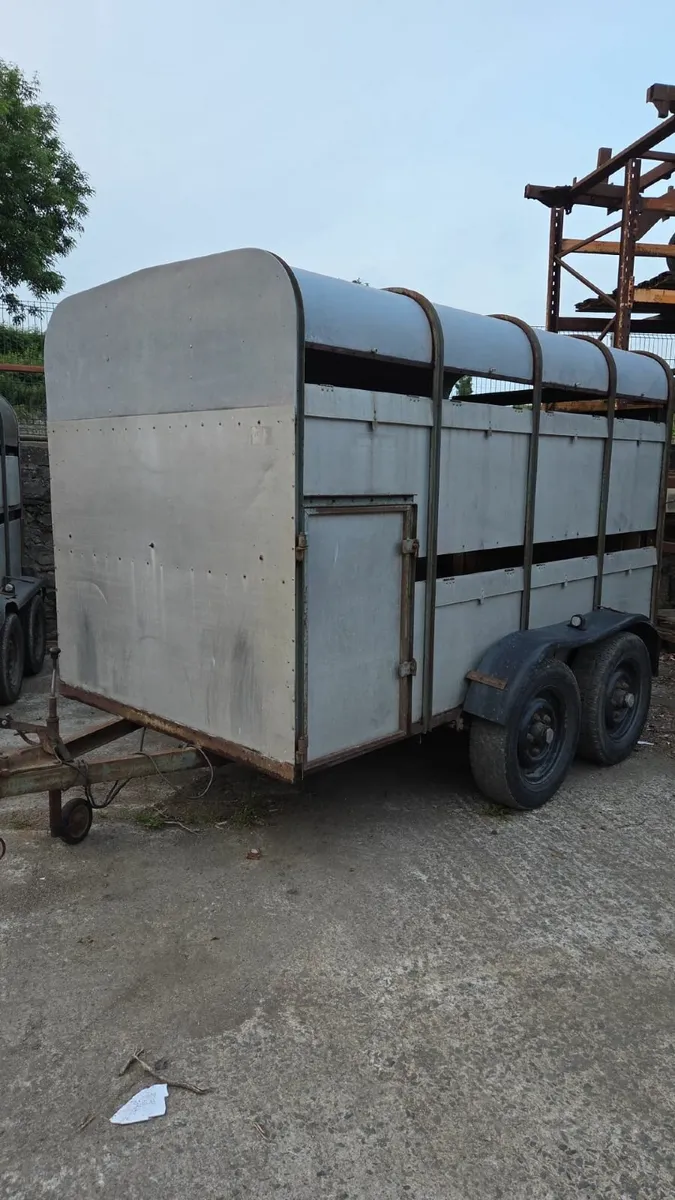 livestock trailer - Image 1