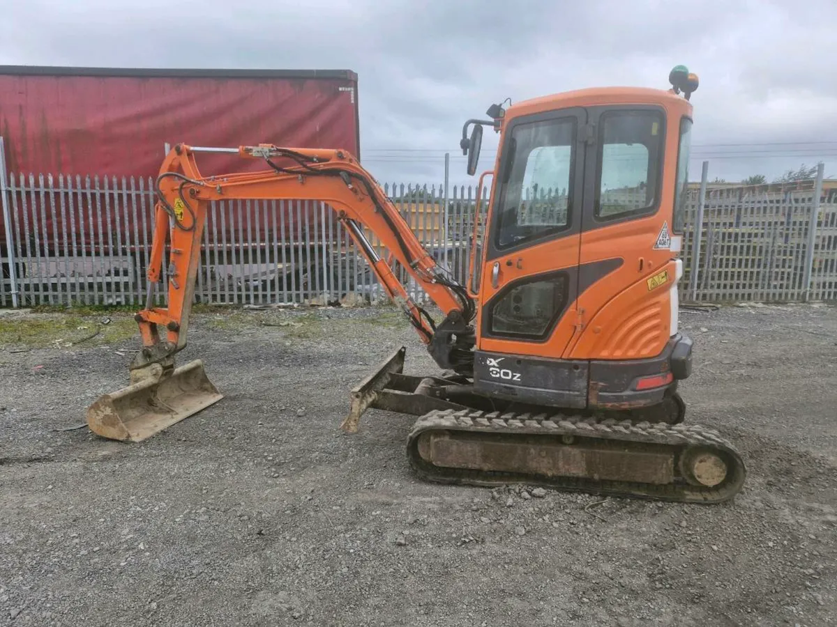 2018 Doosan dx30 - Image 1