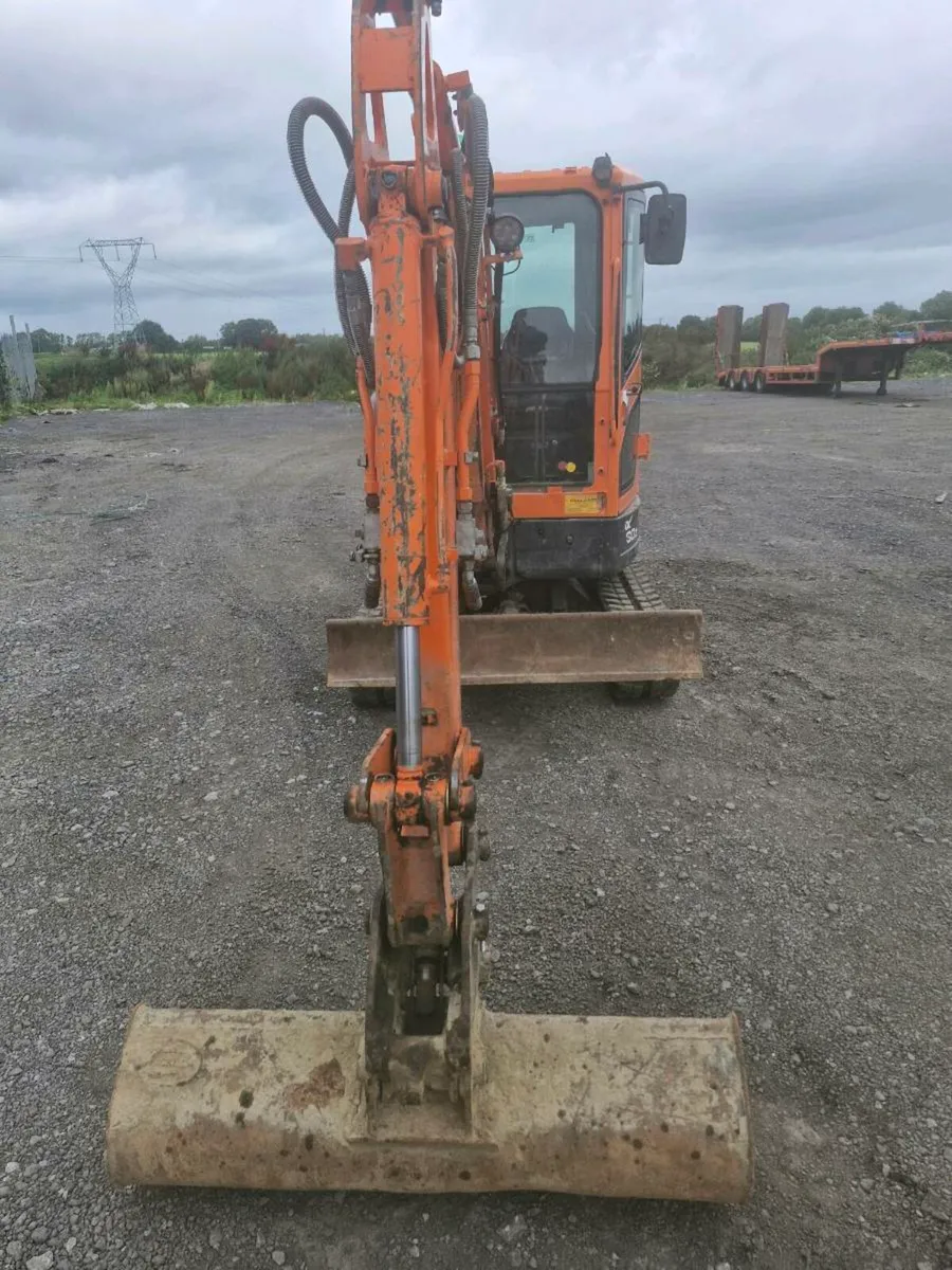 2018 Doosan dx30 - Image 3