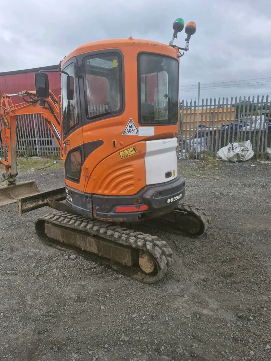 2018 Doosan dx30 - Image 4