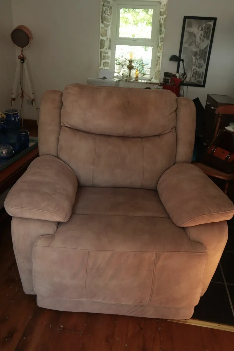 recliner - Image 2