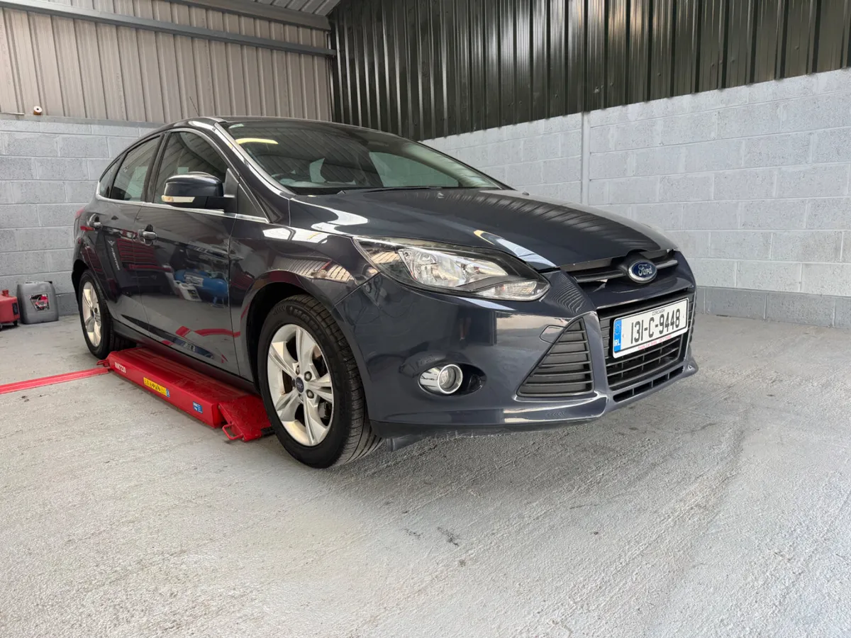 Ford Focus 2013 - Image 2