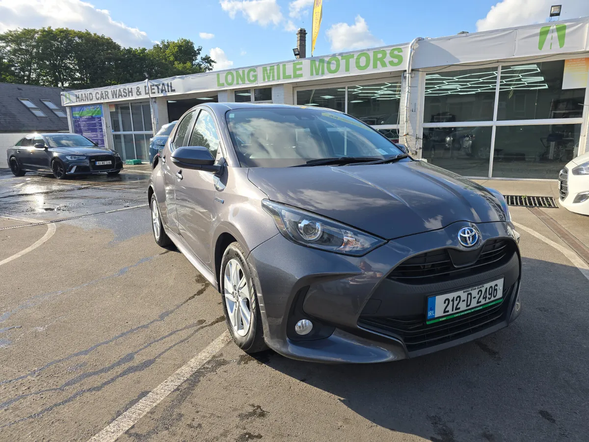 Toyota Yaris 2021 hybrid AUTO - Image 1
