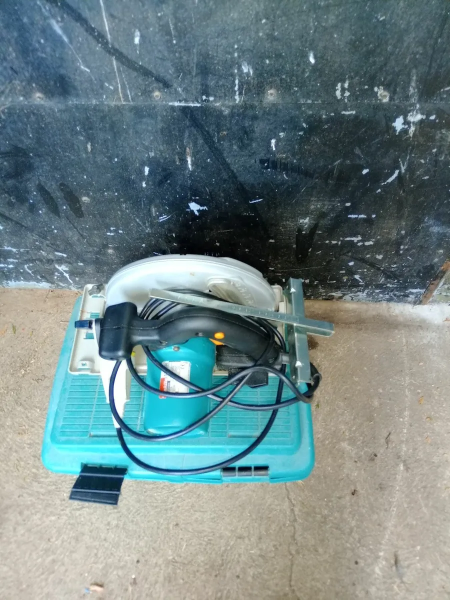 Makita 110v circular saw - Image 2