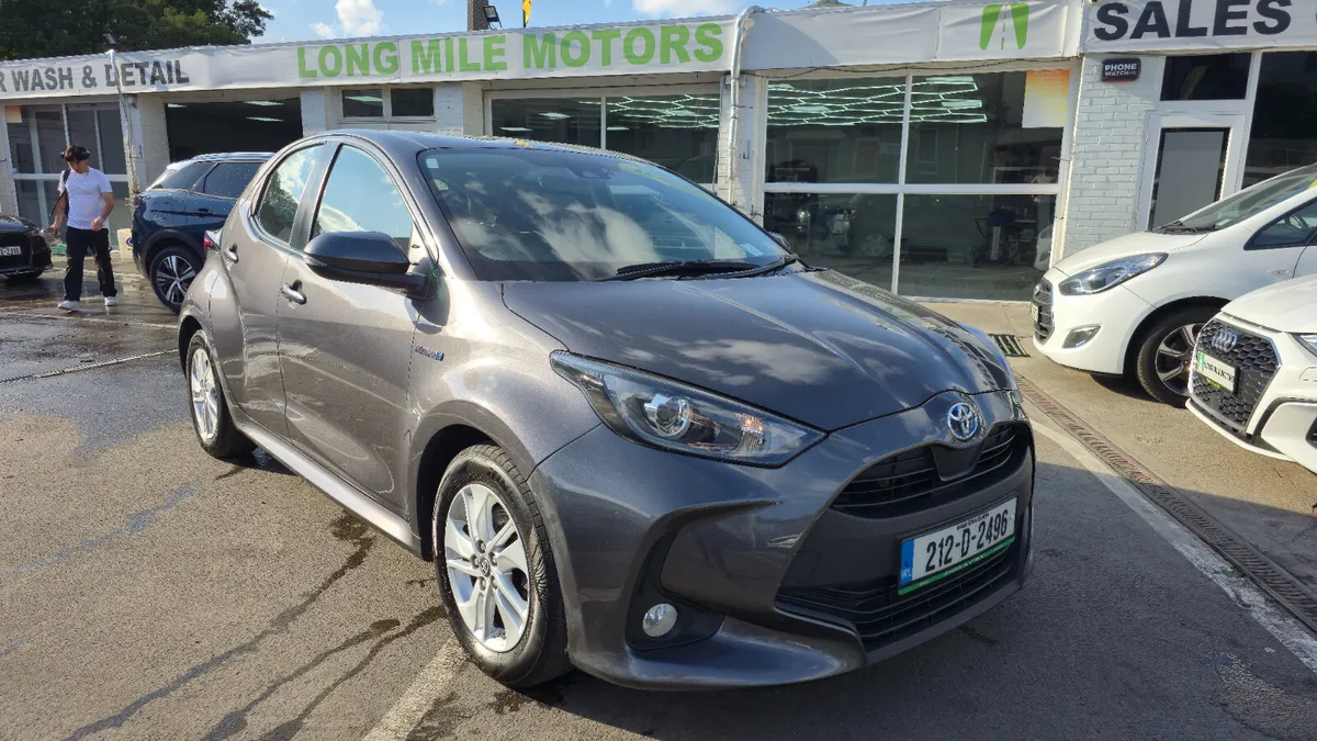 Toyota Yaris 2021 hybrid AUTO - Image 4