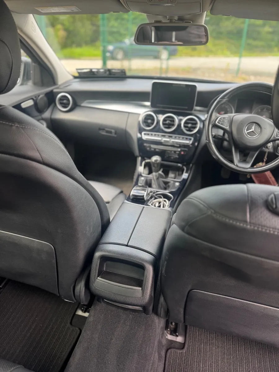 Mercedes-Benz C-Class 2016 - Image 2