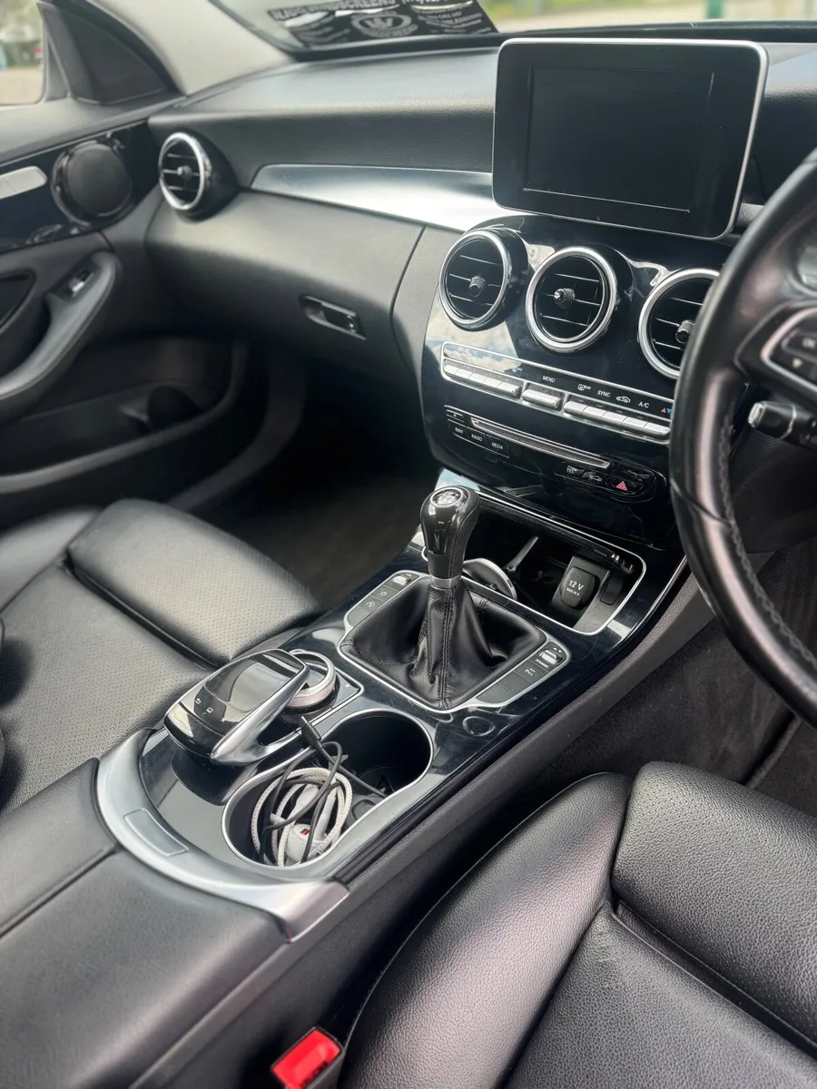 Mercedes-Benz C-Class 2016 - Image 4