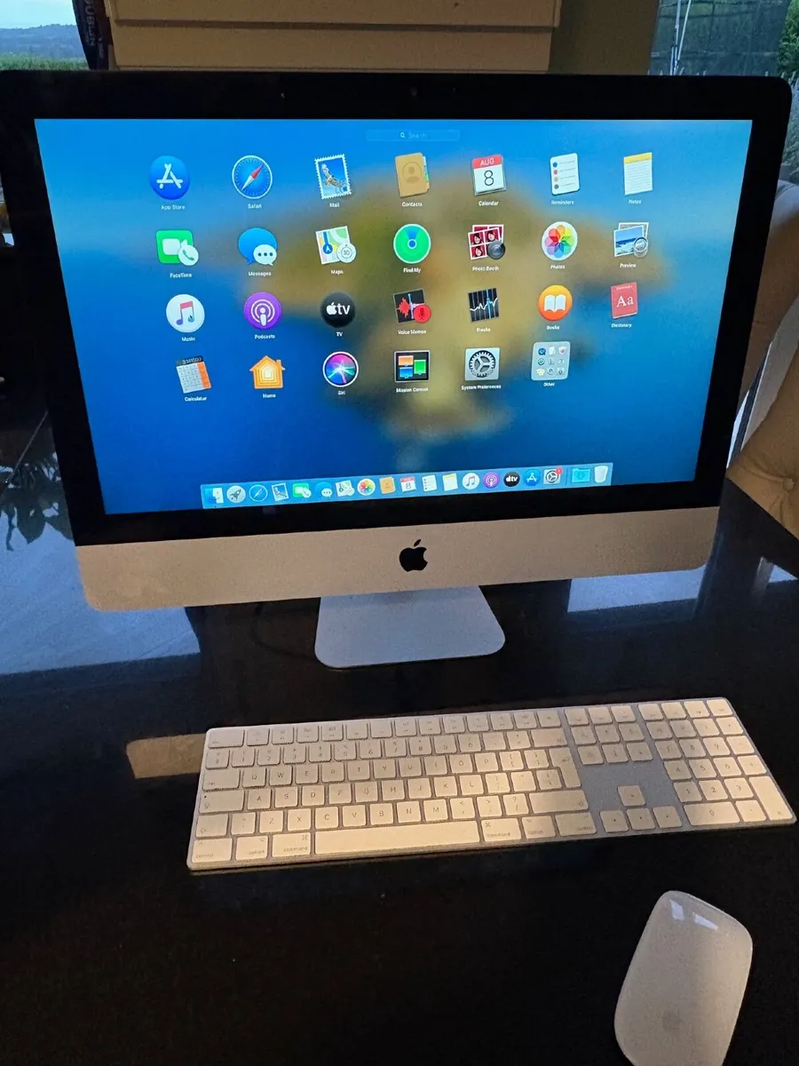21.5" Apple iMac Slimline 256gb SSD 8GB RAM - Image 1