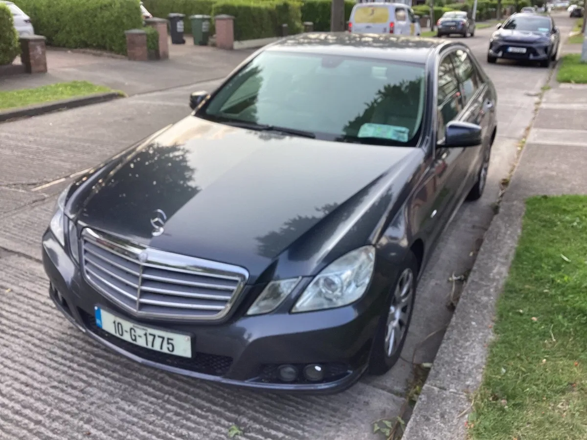 Mercedes-Benz E-Class 2010 - Image 1