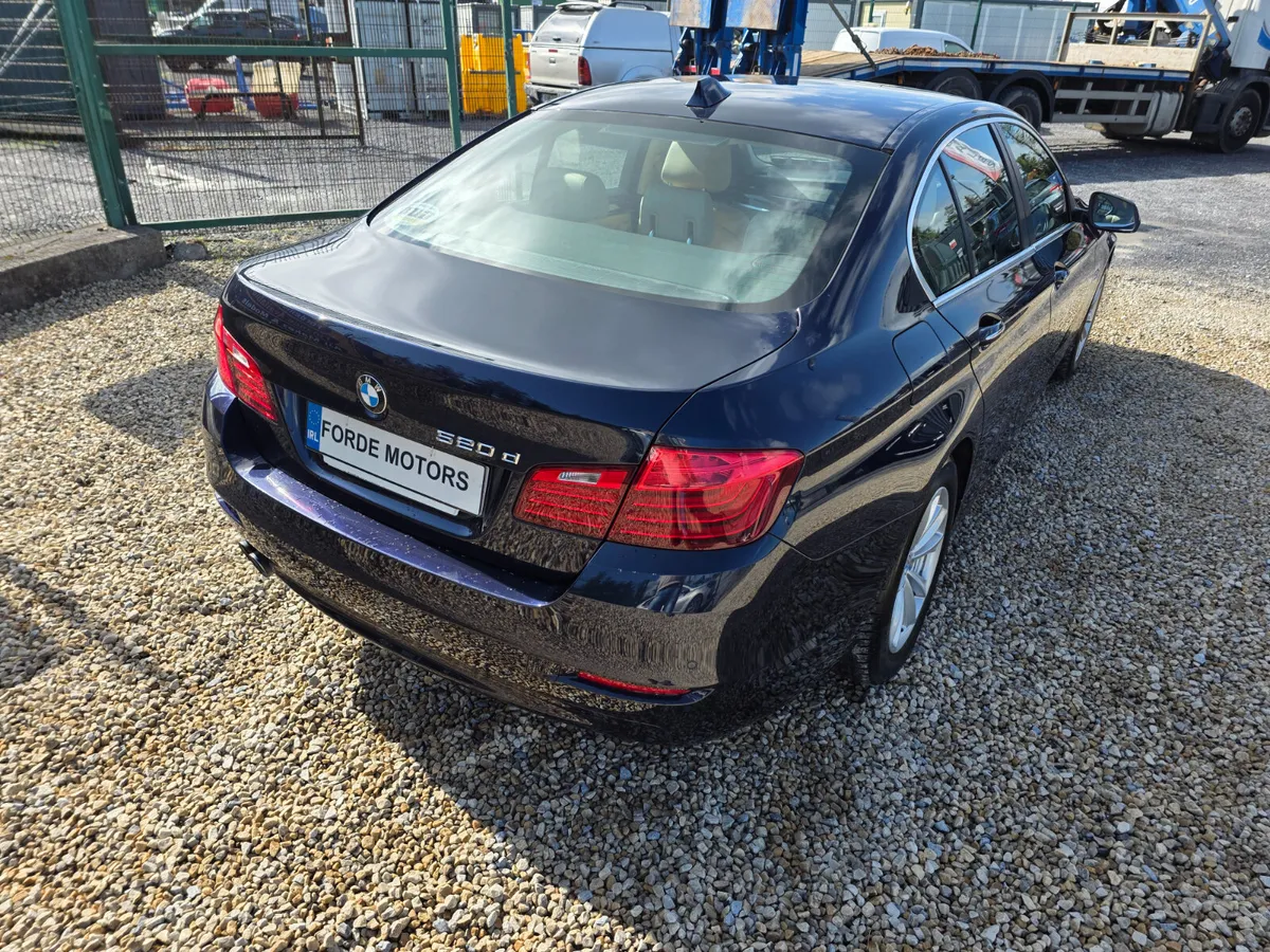 BMW 5-Series 2016 - Image 4