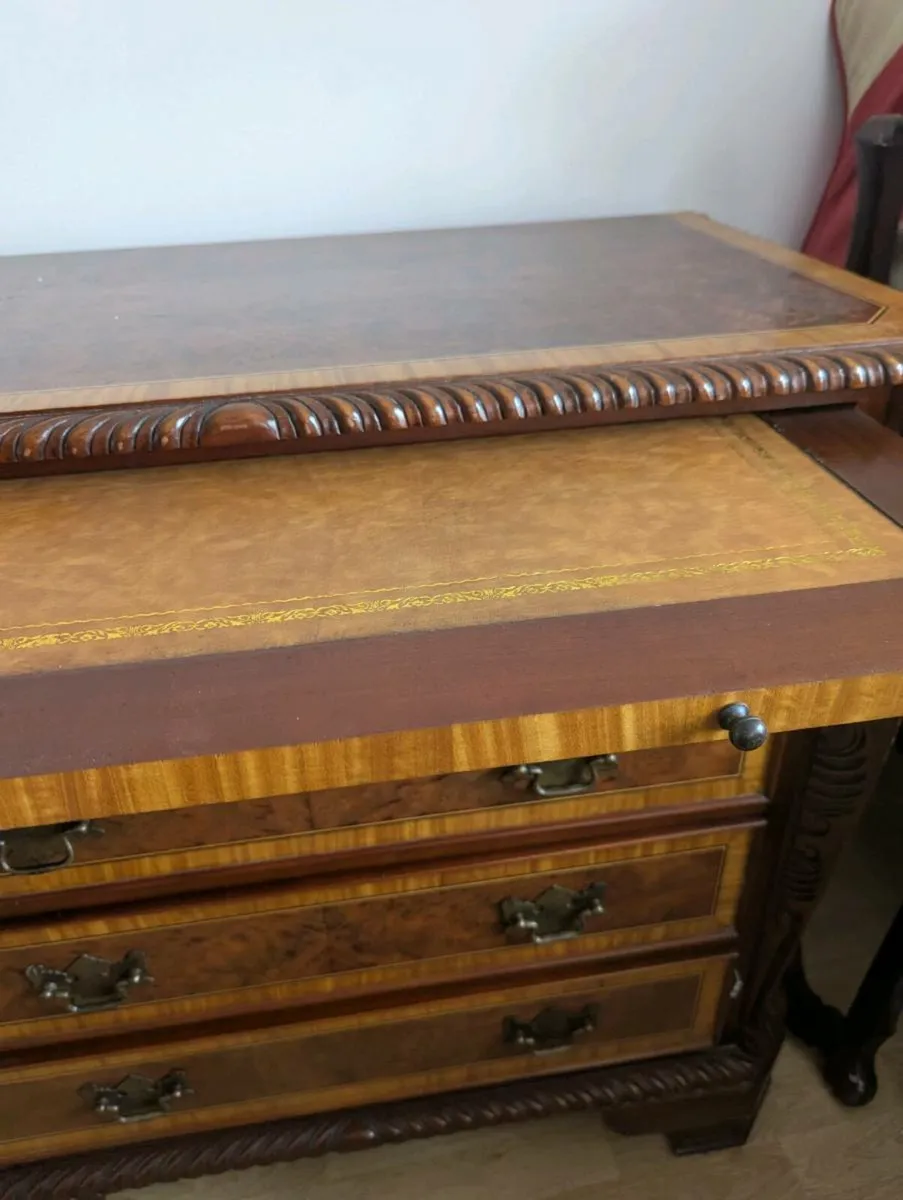 Beautiful inlaid chest of drawers - Image 4