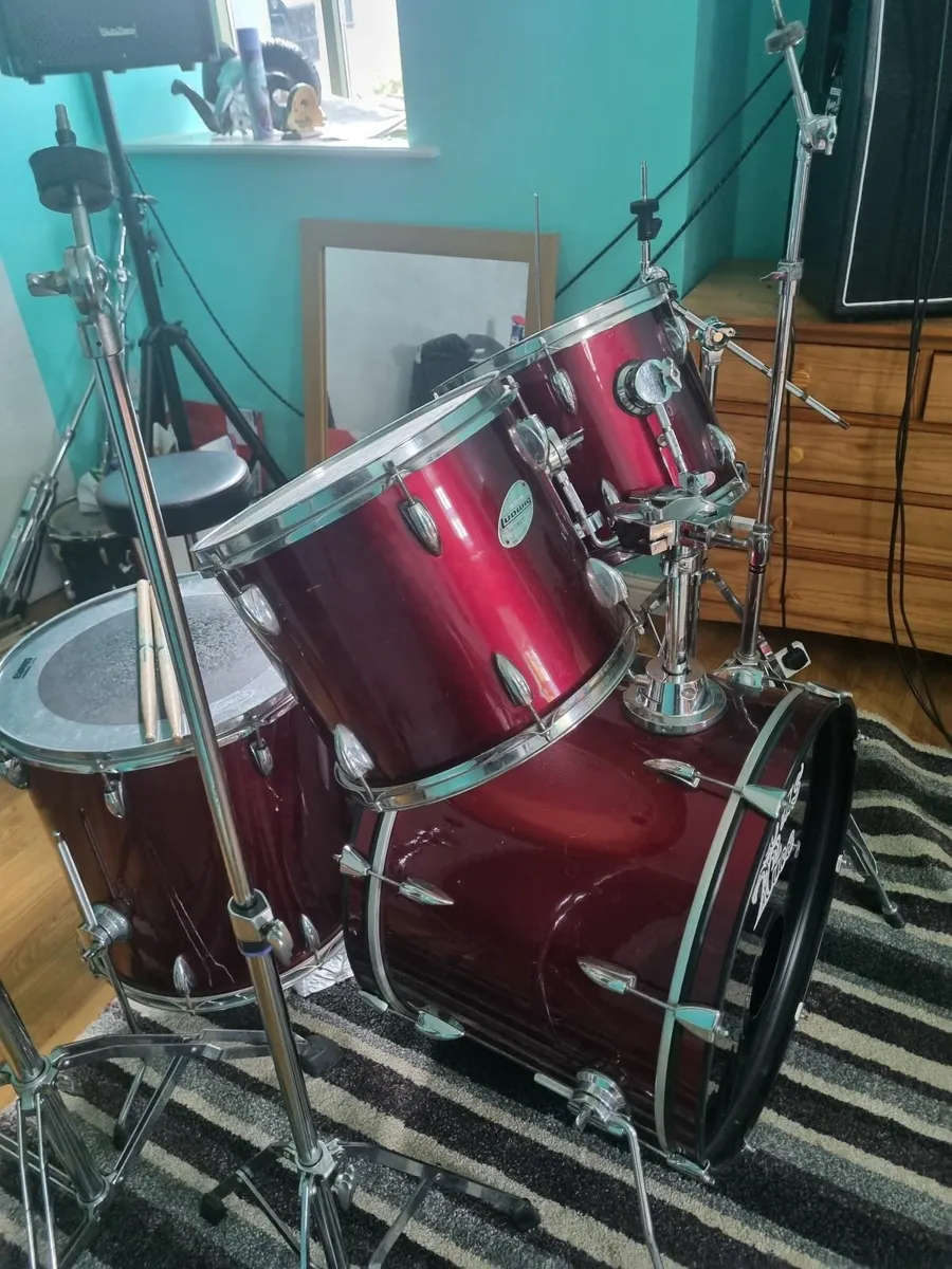 Drum kit - Image 1