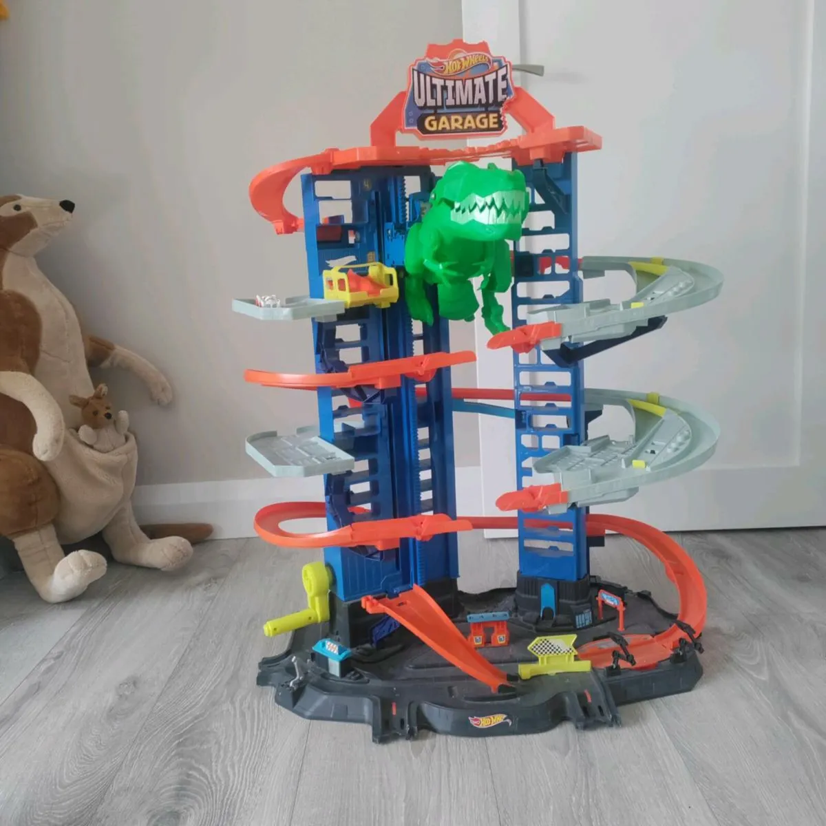 Hot wheels garage - Image 1