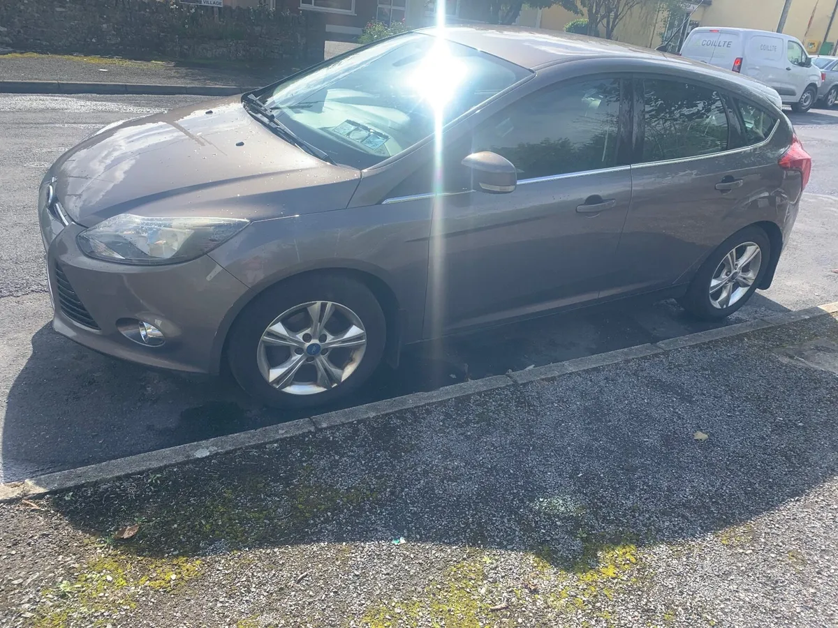 Ford Focus 2013 - Image 2