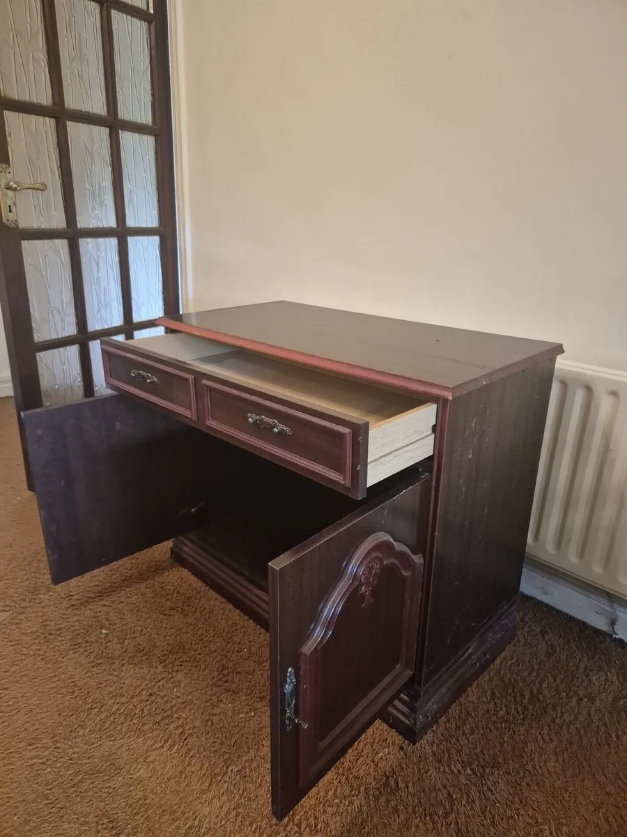 Cabinet - Image 2