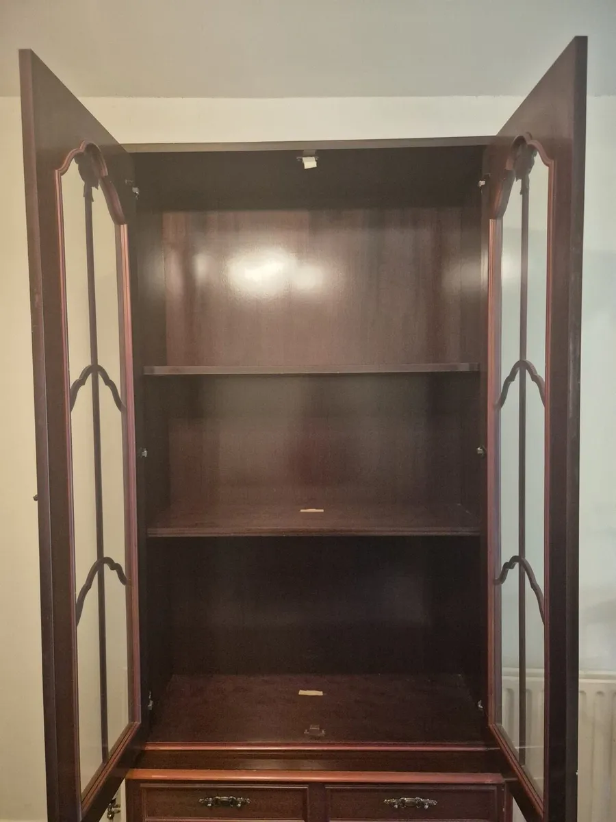 Cabinet - Image 2