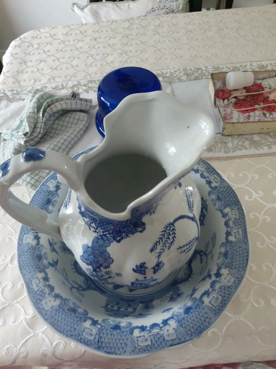 Willow pitcher - Image 1
