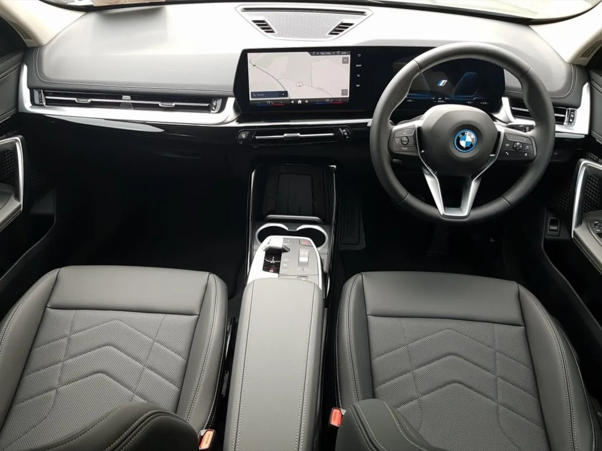 BMW iX1 Edrive20 Xline - Image 4