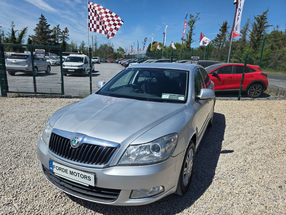 Skoda Octavia 2012 - Image 2