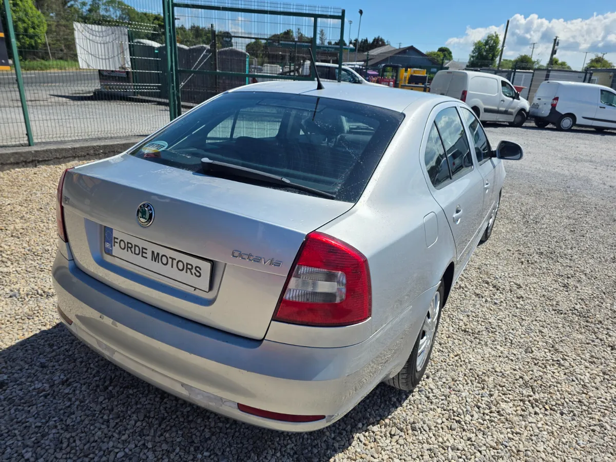 Skoda Octavia 2012 - Image 4