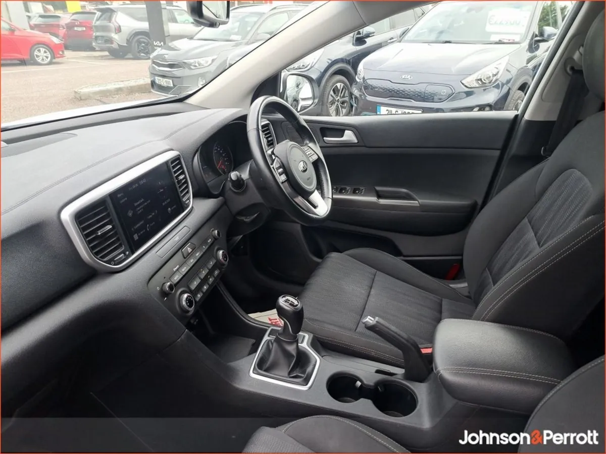 Kia Sportage K2 HP Commercial 5DR - Image 3