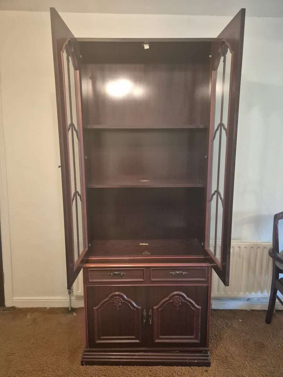 Cabinet - Image 2