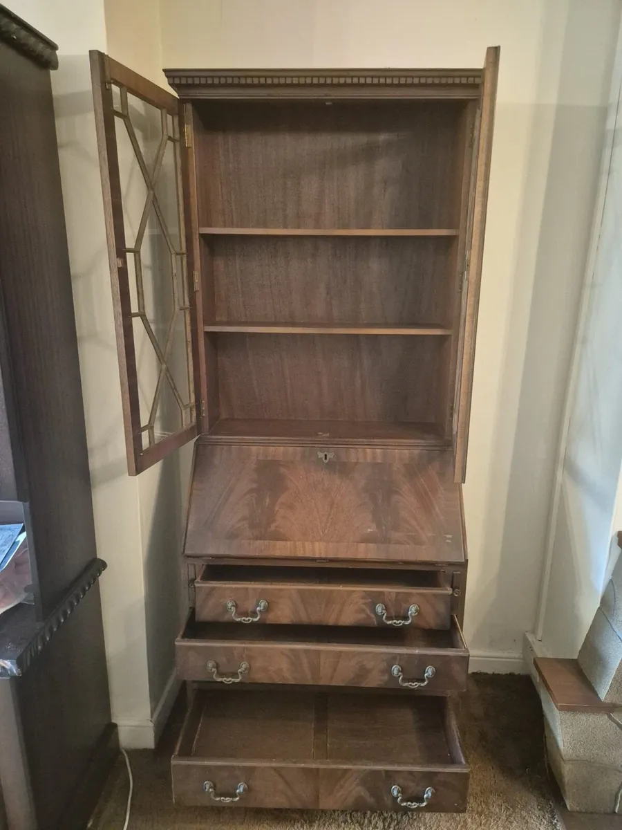 Cabinet - Image 2