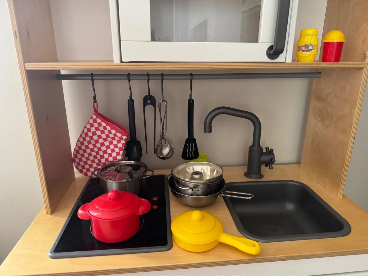 Kids play kitchen with accessories - Image 3