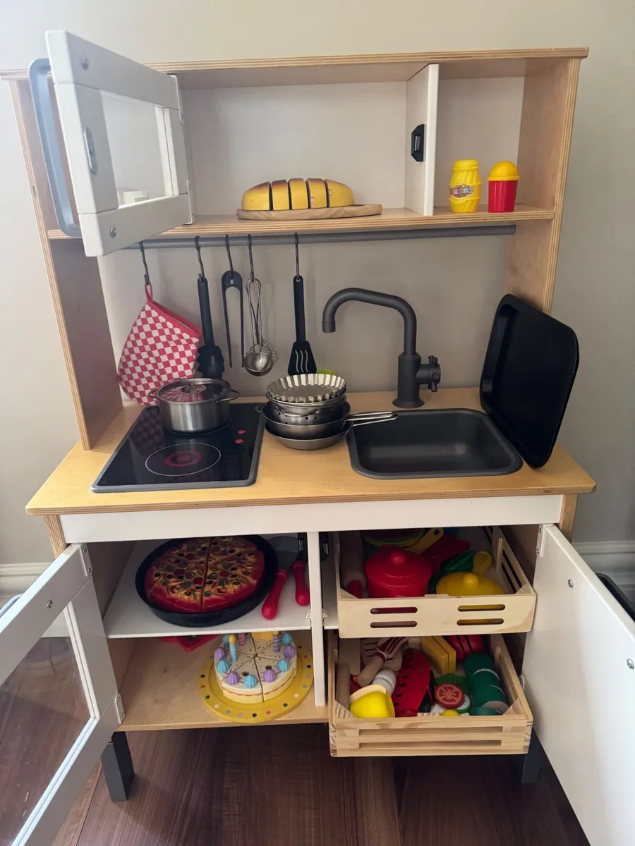 Kids play kitchen with accessories - Image 4