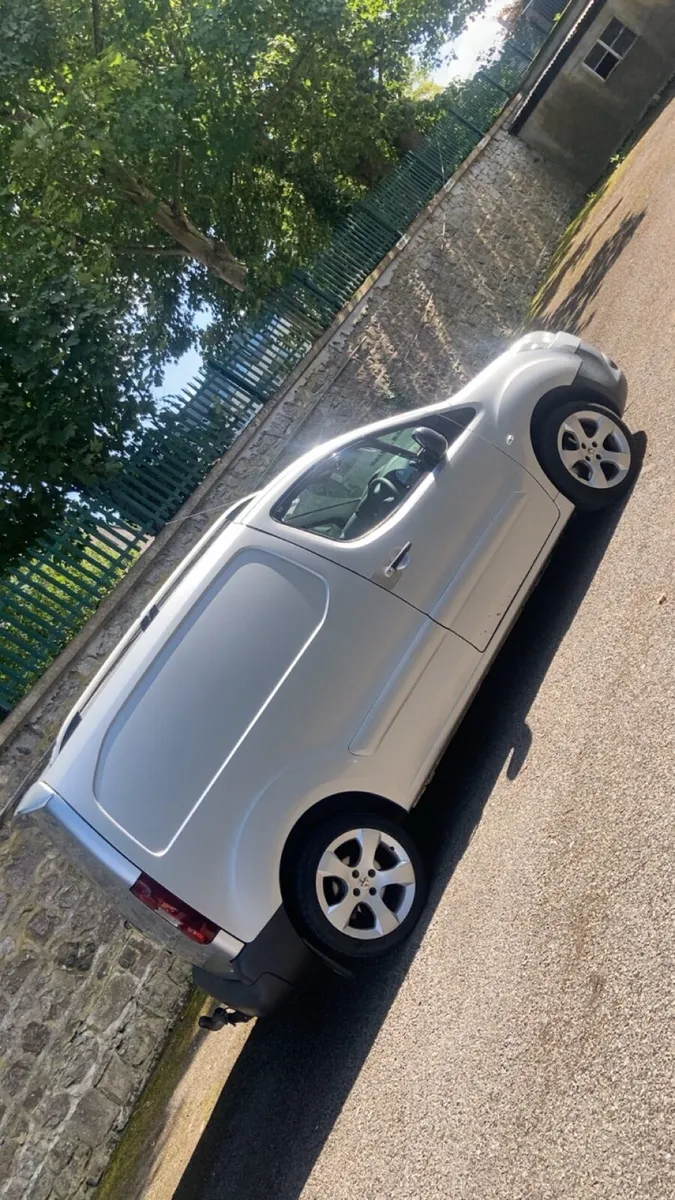 2014 Peugeot Partner - Image 3