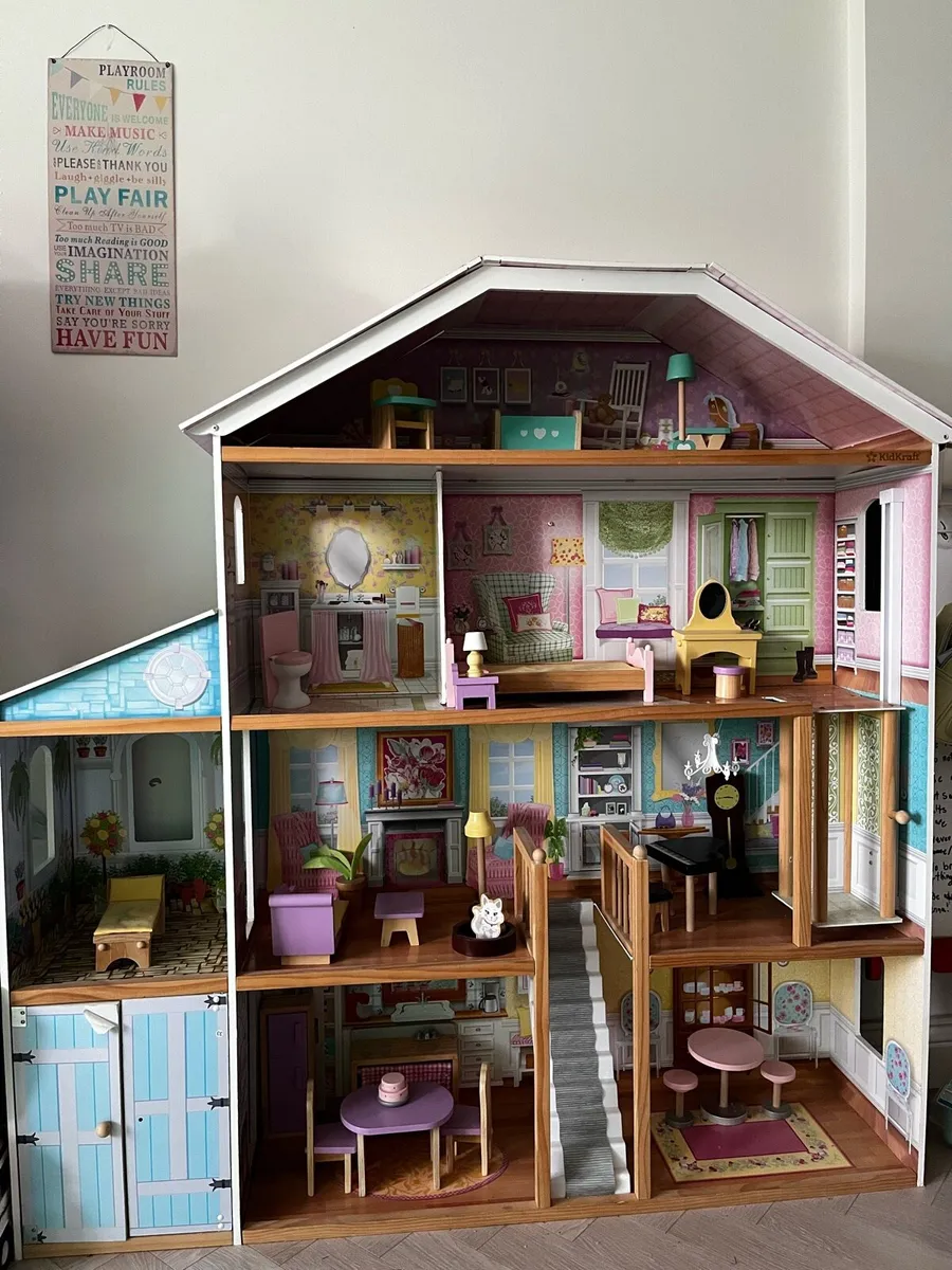 Dolls House with Furniture - Image 2